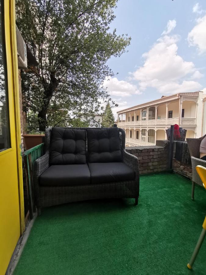 Hostel Nomad Tbilisi Exterior photo