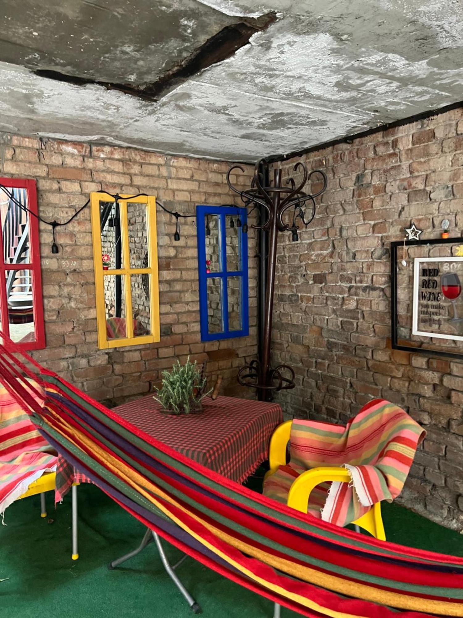 Hostel Nomad Tbilisi Exterior photo